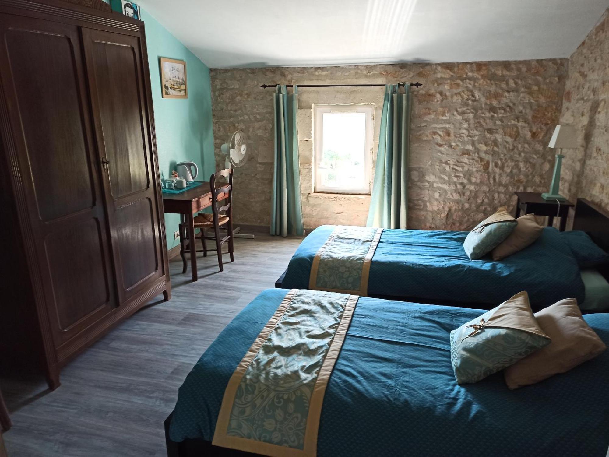 Bed and Breakfast La Pastorale Beurlay Zimmer foto